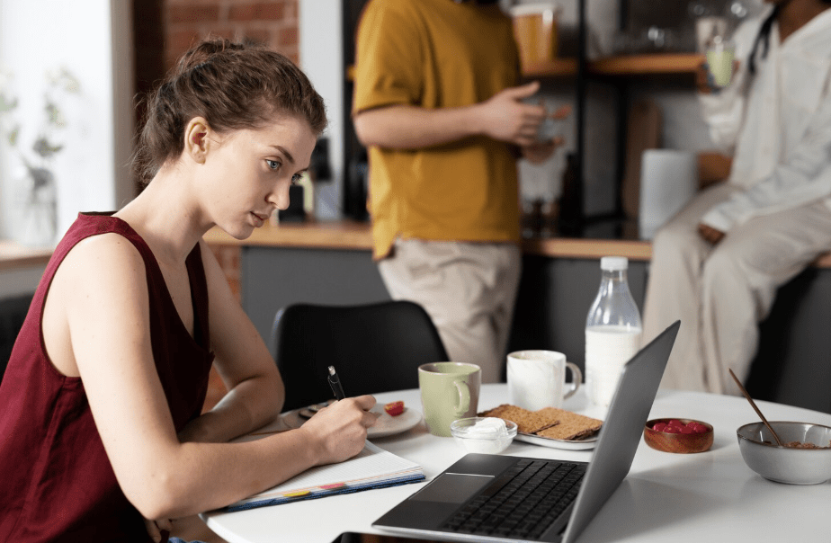 How Freelance Marketplaces Are Changing the Way People Work Online How Freelance Marketplaces Are Changing the Way People Work Online